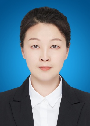 孙明霞-证件照-蓝底.jpg
